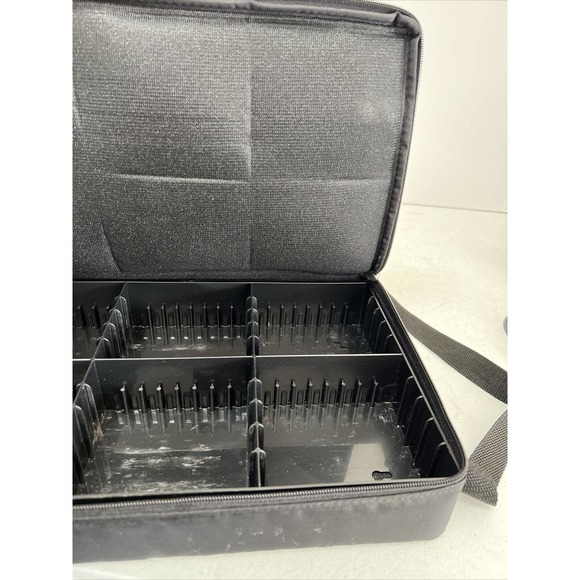 Vintage 1990s 30 Cassette Tape Plastic Soft Storage Holder Carrying Case - Picture 9 of 11